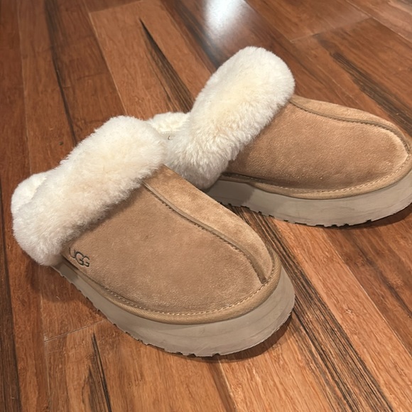 Ugg Disquette chestnut platform slipper size 9, lightly worn in the box - Picture 8 of 12